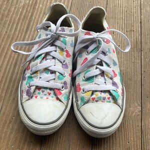 Converse All Star Low Top Multi Color Hearts Sneaker Shoe Size kids 2